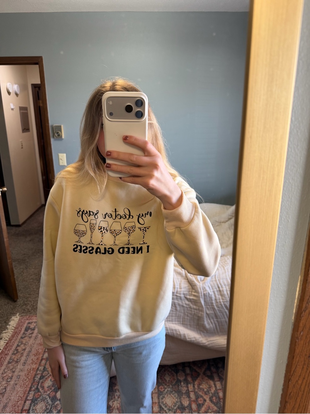 SHEIN Cream Graphic Crewneck Sweatshirt - 'I Need Glasses'
